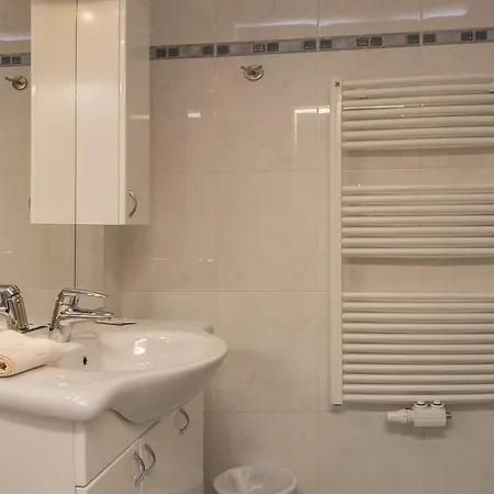 Haus Elisengrund Am Geigenbuehel - Prive Seefeld in Tirol