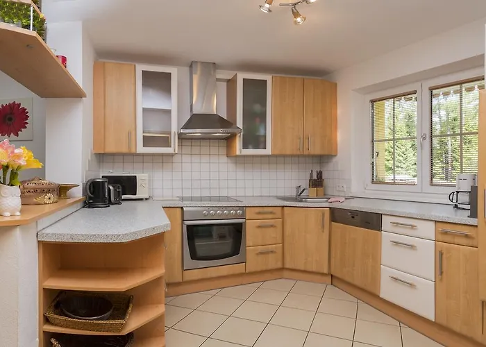 Haus Elisengrund Am Geigenbuehel - Prive Seefeld in Tirol