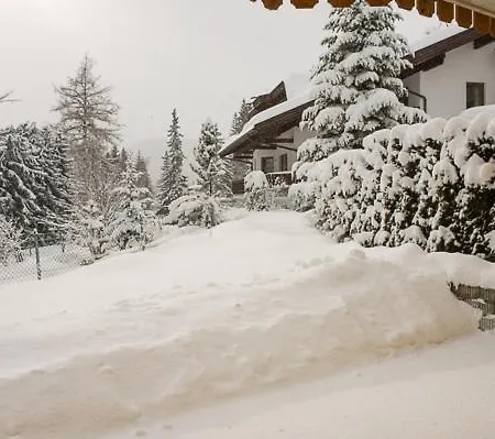 別荘 Haus Elisengrund Am Geigenbuehel - Prive *